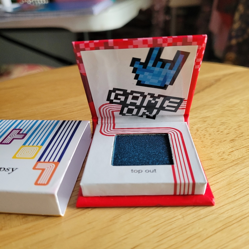 Tetris X Ipsy Game On Eyeshadow Top Out